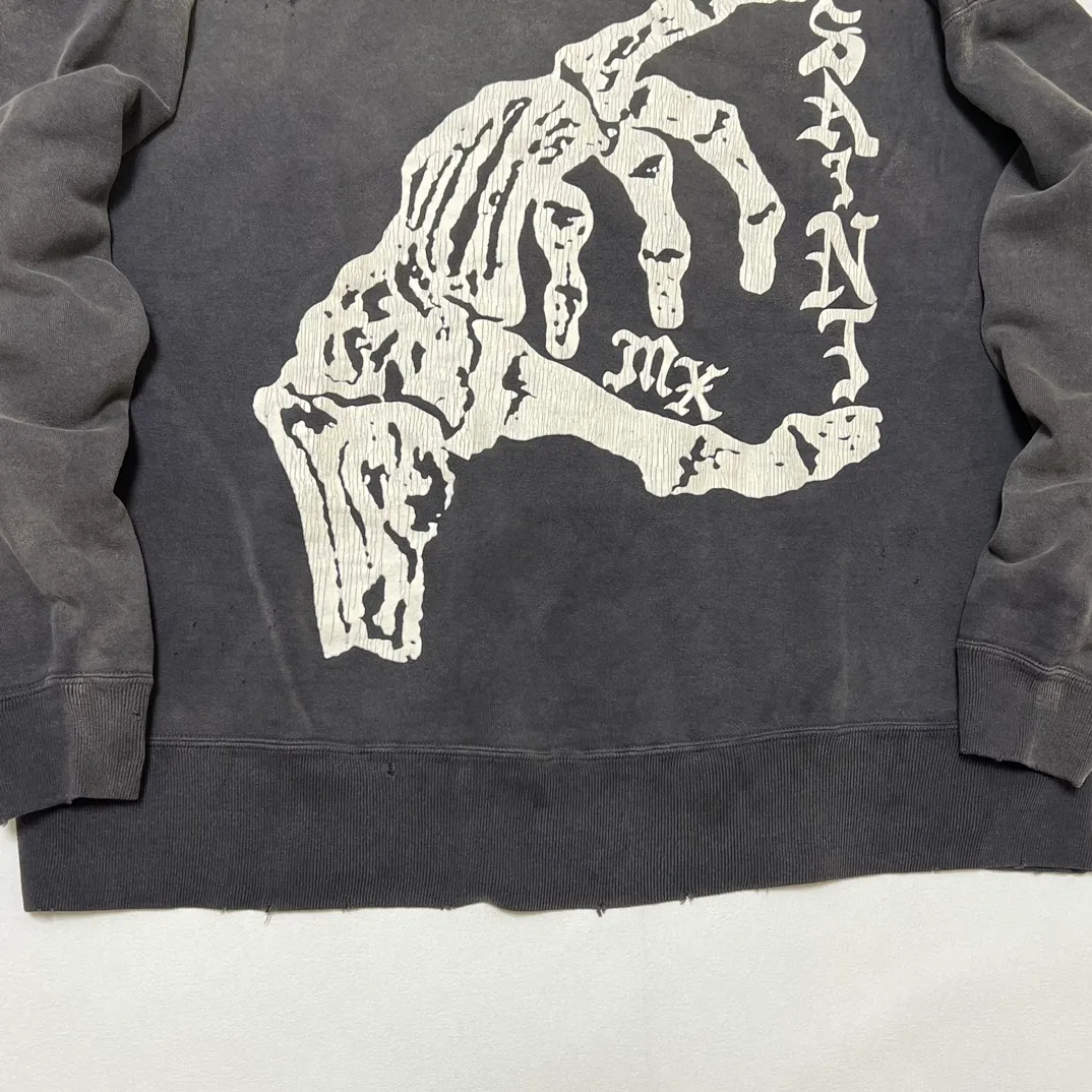 SAINT M×××××× BONE SAINT CREW SWT/BLK Bone SAINT destruction sweatshirt, washed black S-XL Assute dyeing, genuine whole garment sprayed with horse-hair fading process, collar/cuffs frayed in many places, front and rear panels/sleeves super complex fraying, heavy washing and water distressing, correct fruit mark/angel mark